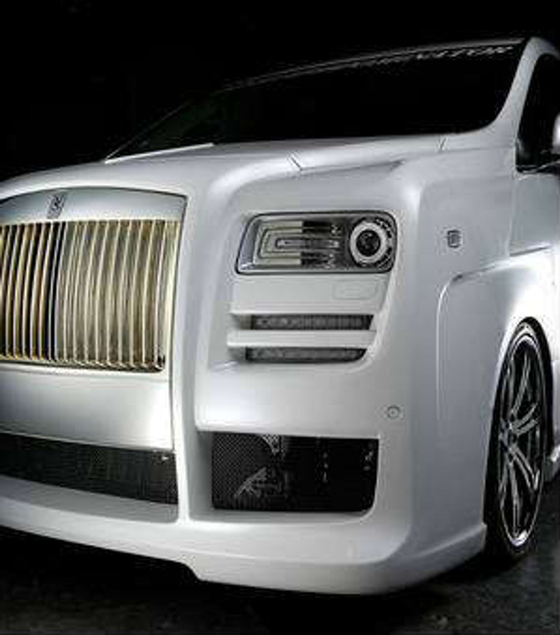 VeilSide Toyota Alphard Complete Conversion Front Face Kit - Front Bumper, Hood, Front Fenders, Grill Set, Headlights Set